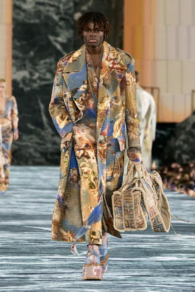 Look 65